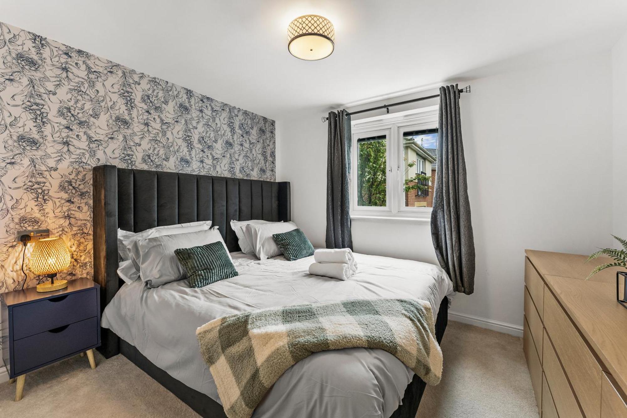 Stylish 2-bedroom Retreat In *