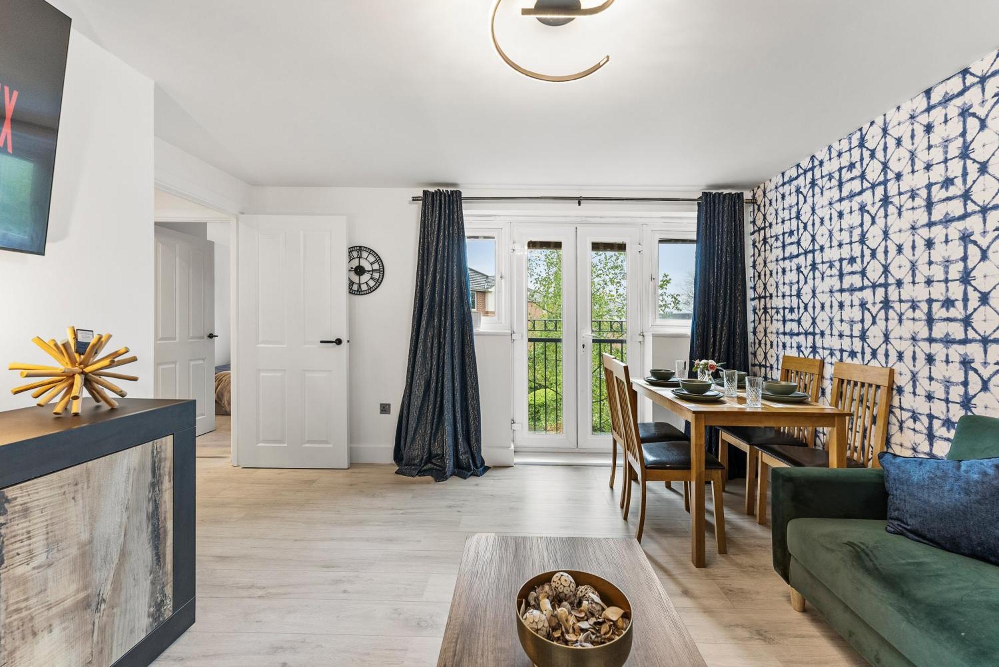 Apartment Stylish 2-bedroom Retreat In